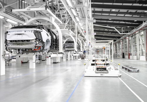 揭秘高合工廠 手術室級別的車間與優雅的造車藝術